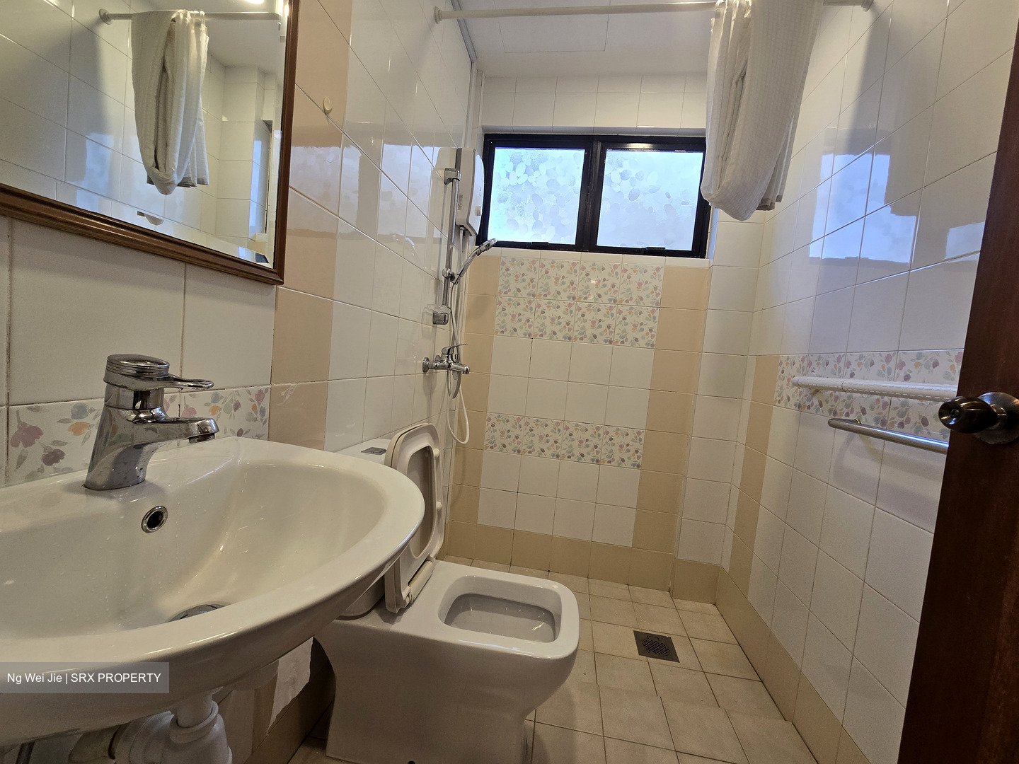 Harvey Avenue (D16), Semi-Detached #474656561